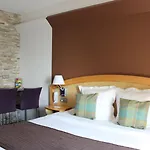 Logis Restaurant Panorama 3* מונסטר